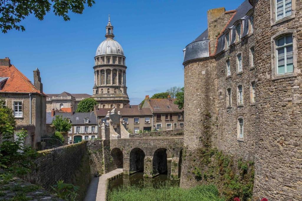 Aux Remparts De La Vieille Ville - 4P, Parking Boulogne-sur-Mer Exteriör bild